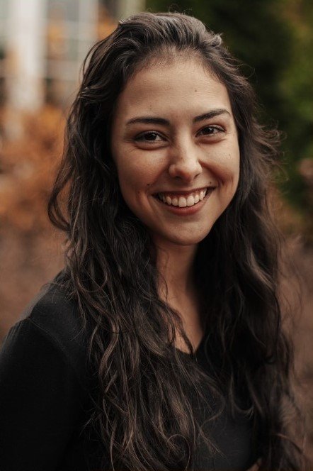 Sarah Gates Pianist headshot on an autumn day Lynchburg, Virginia